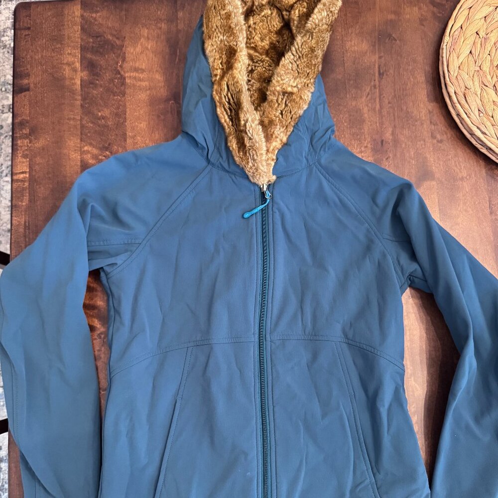 Marmot Women’s Teal Softshell Jacket – Medium